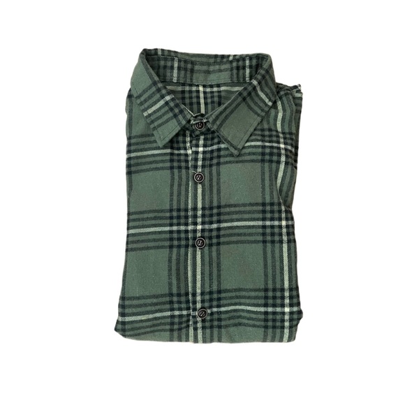 Long sleeve button up flannel - Picture 3 of 4